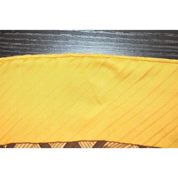 Auth Hermes Pleats Scarf 'Huaca Piru' #74825H15B - Picture 8 of 15